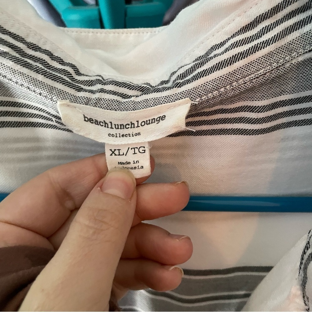 Beachlunchlounge Relaxed White and Gray Top size XL - Picture 3 of 7